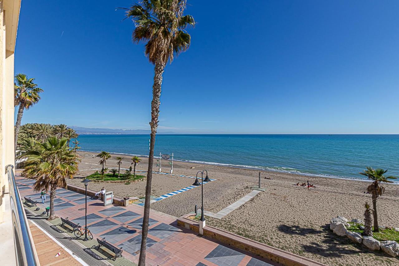 Fantastic Views , On The Beach Best Location In טורמולינוס מראה חיצוני תמונה